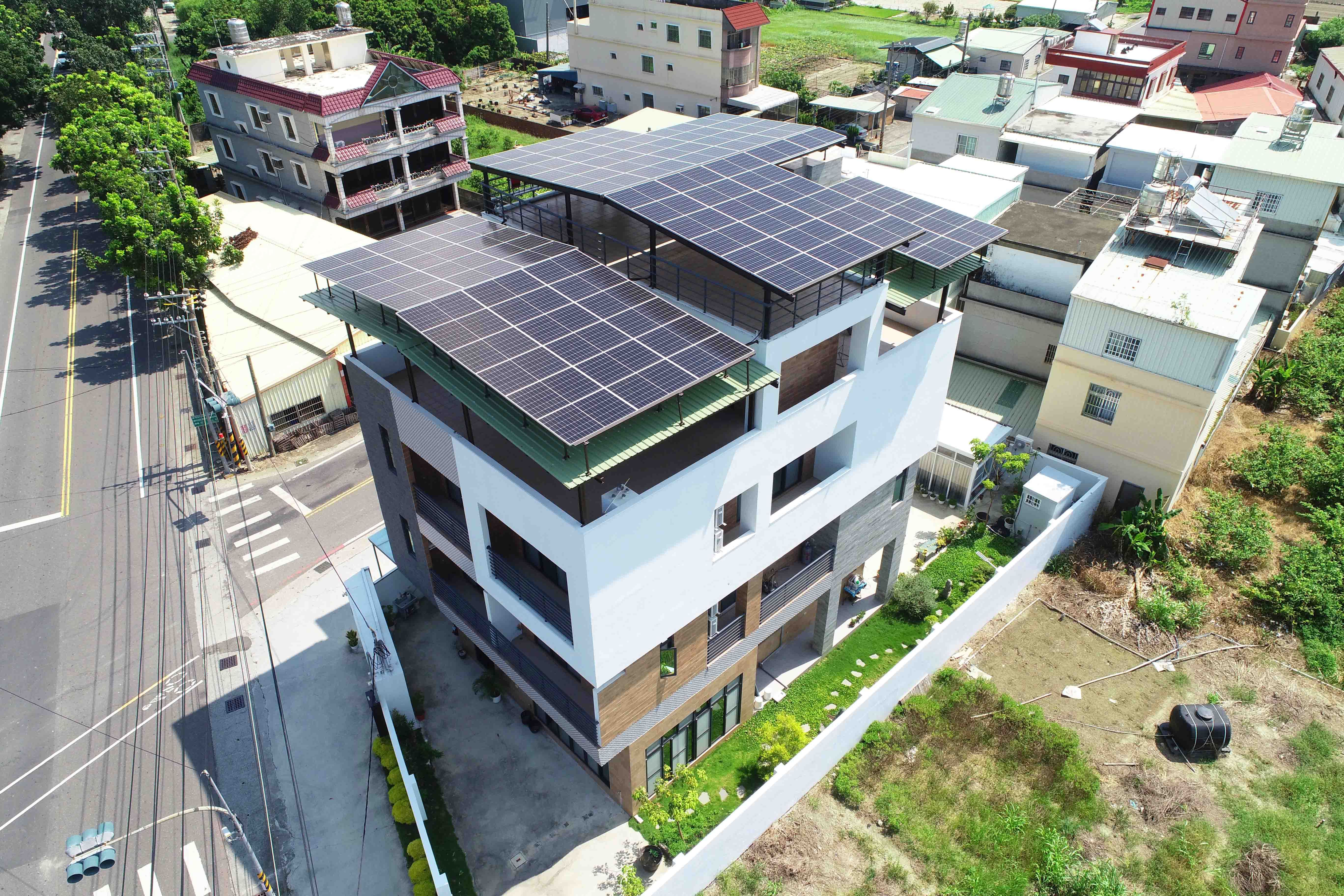 高雄市補助自住屋頂太陽光電受理申請  打造永續發展的智慧城市