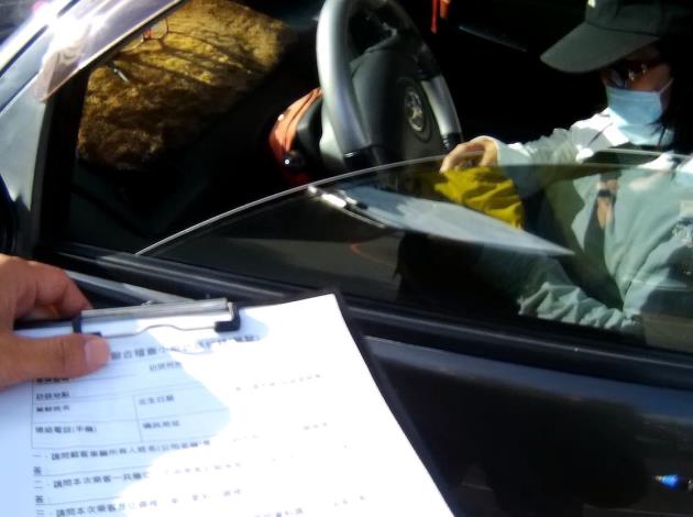 稽查白牌車  %E4通局警察局聯手維護市民權益...