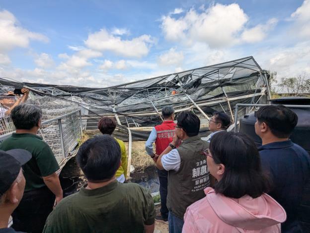 南市府與農業部至北門勘災蘭花產業損失...