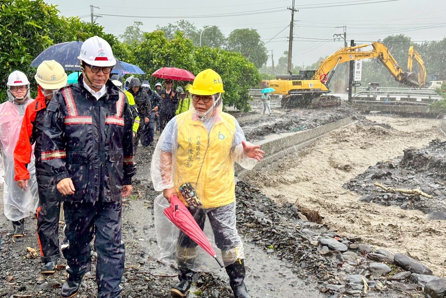 陳其邁市長六龜勘災  籲勿進山區與豪雨重建納入特別條例...