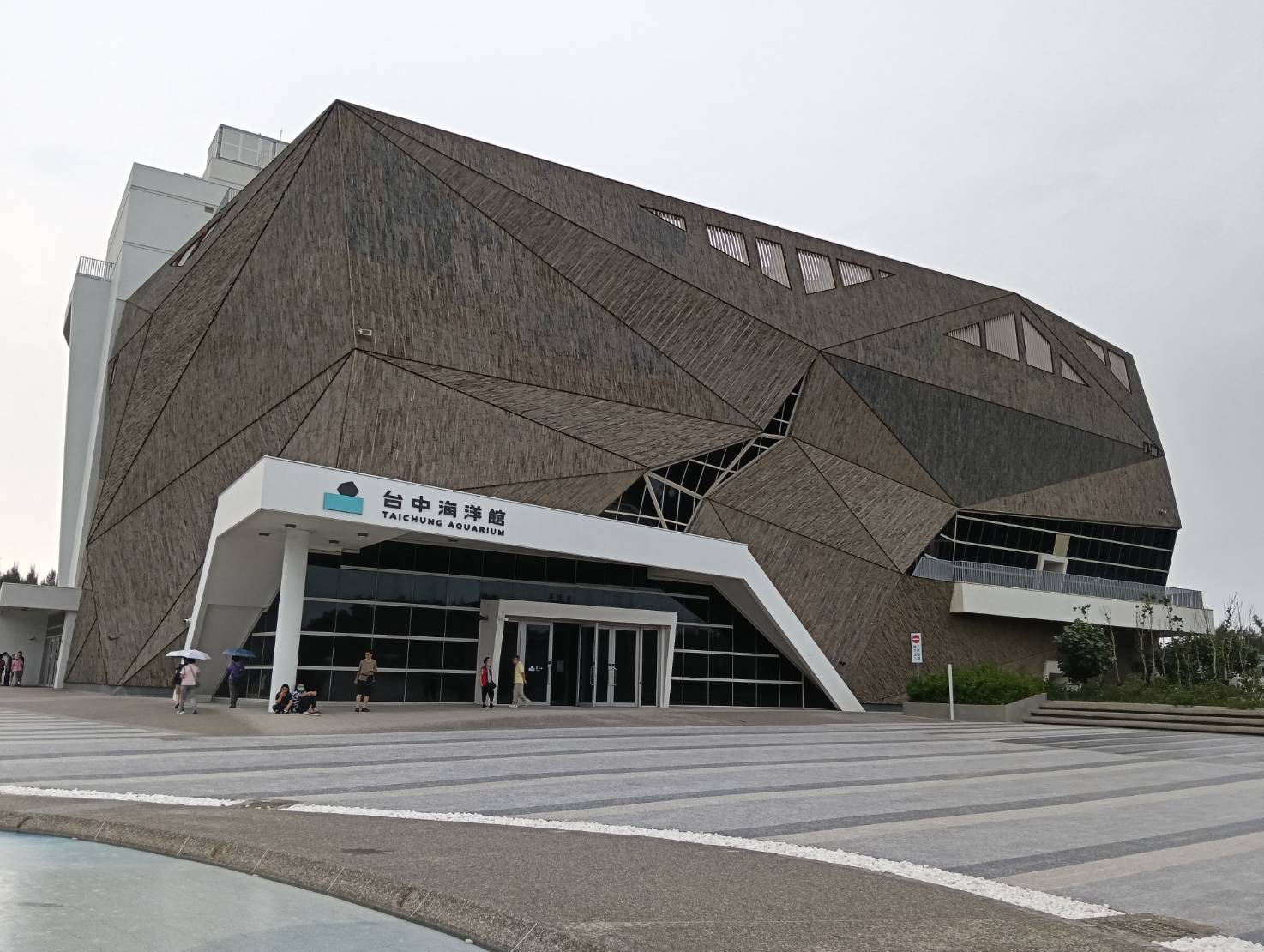 台中海洋館甫開幕   議員批判聲不斷...
