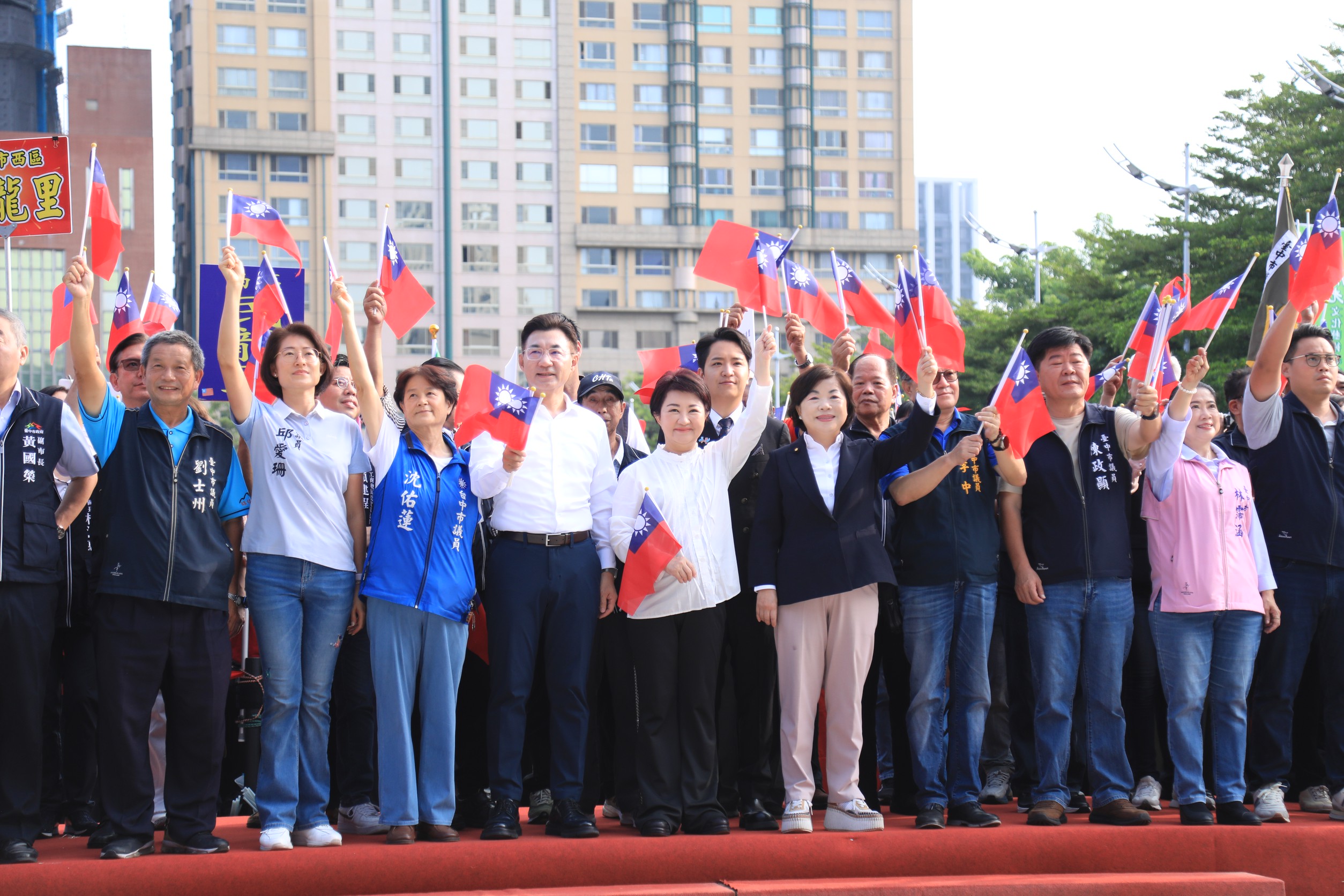 台中喜迎市政豐收年 國慶升旗湧逾2.3萬人次