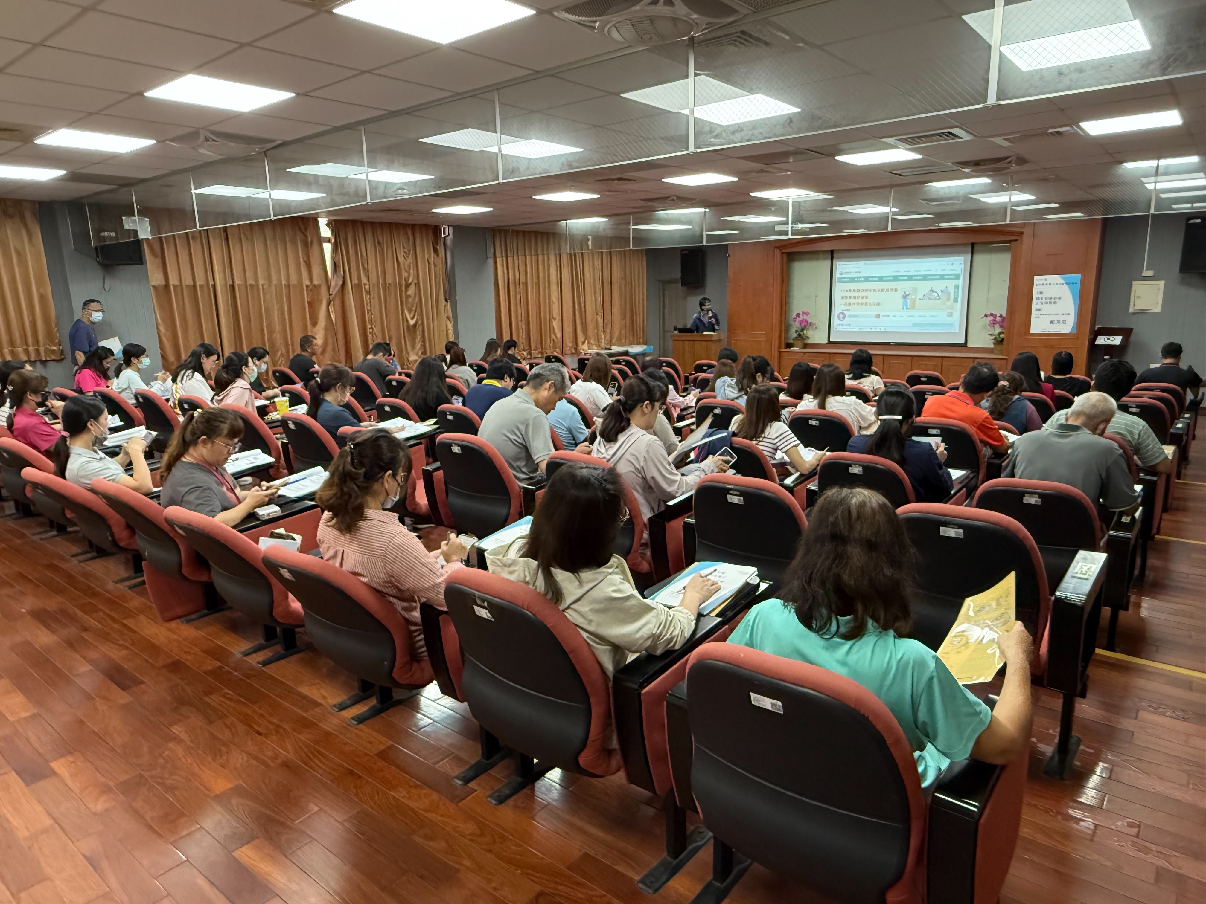 協助職災勞工重返職場   中市用心宣導復工補助資源...