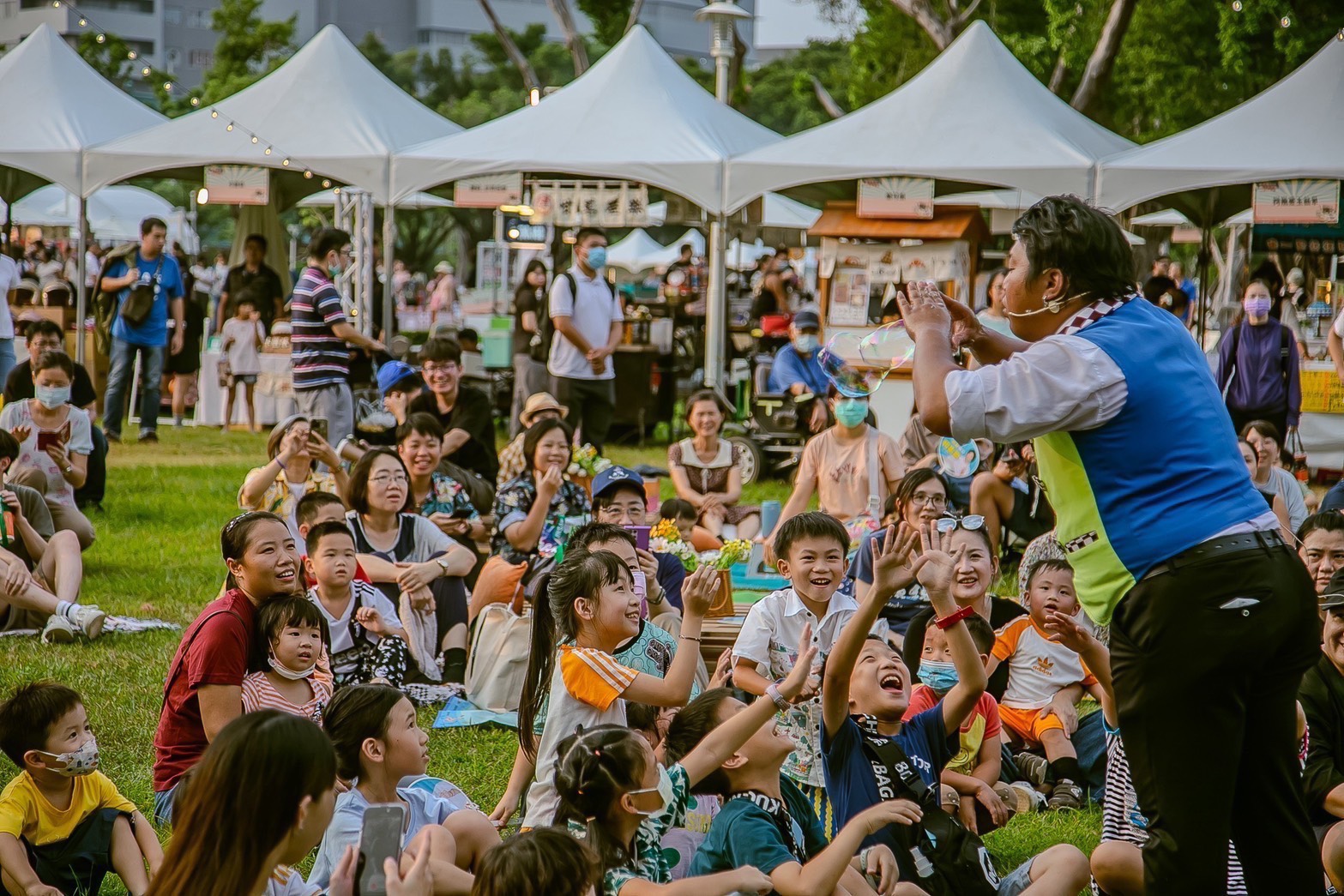 「鳳山復古野餐日」掀起草地懷舊風潮 吸引逾2萬人共度悠...