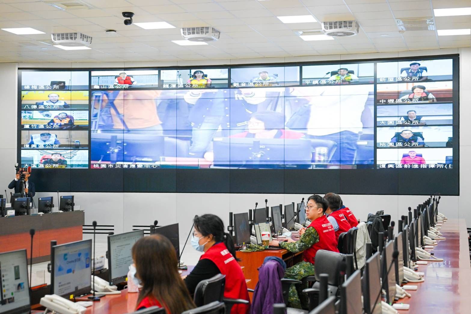 桃市災害應變中心二級開設　指示各區嚴密防颱確保市民安...
