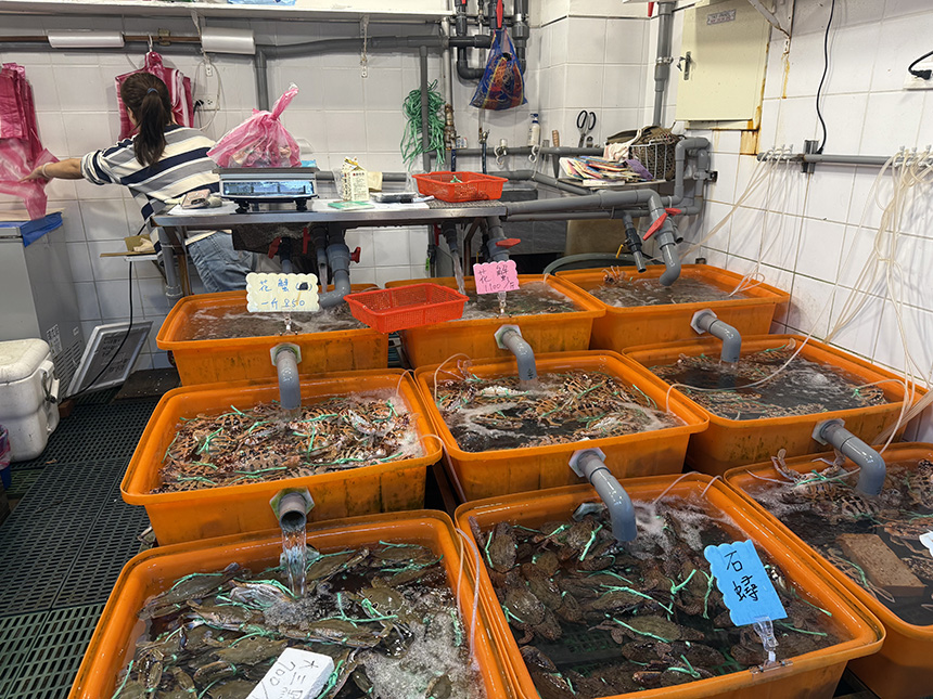 萬里蟹季近尾聲  把握最後機會到龜吼漁夫市集大啖鮮蟹...