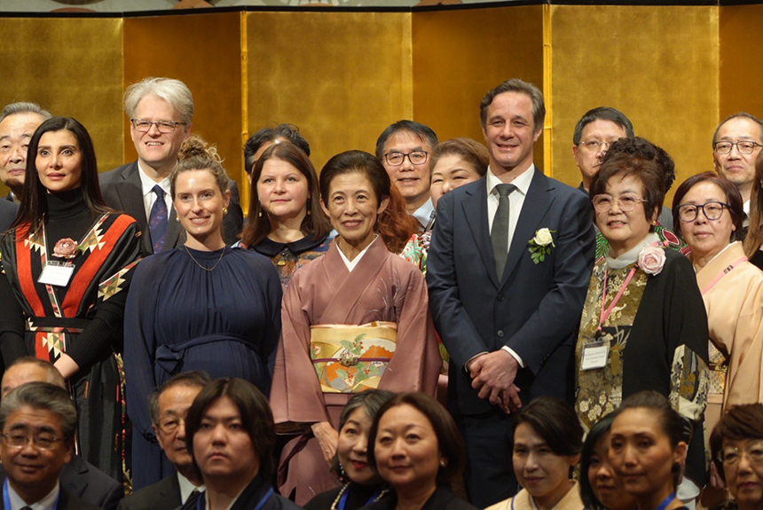 東京國際花道博覽會  台南蘭花火鶴優雅登上日本王妃午宴...