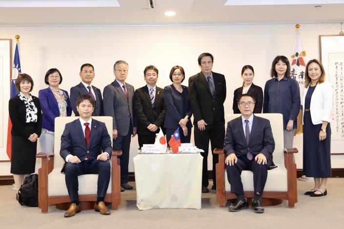 締盟四週年台南京都交流熱絡 京都市議會訪問團蒞府拜會黃...