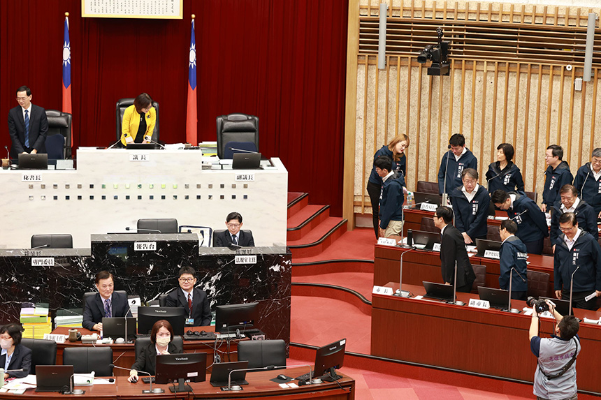 高雄市議會第4屆第6次定期大會閉幕  陳其邁率市府團隊感謝議會監督與支持