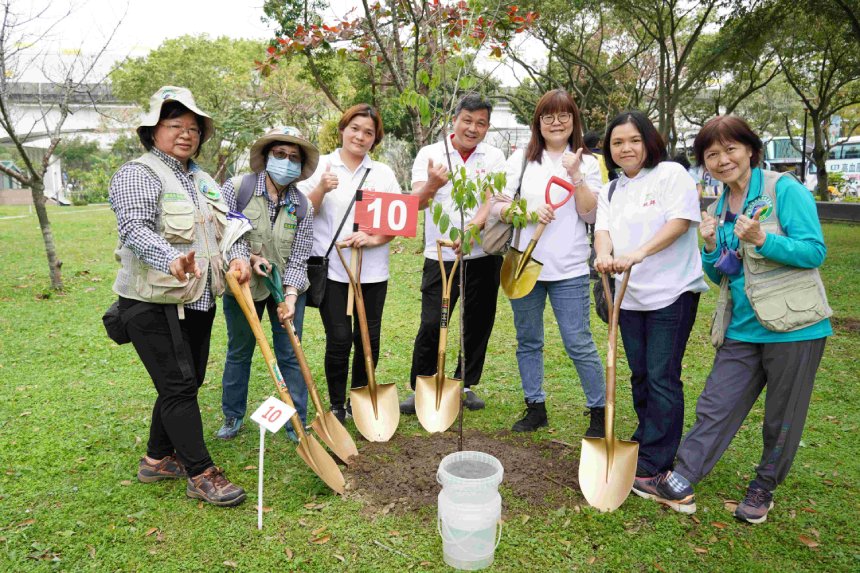 植樹愛地球抽豪華好禮  新北邀民眾為地球種下一棵樹...