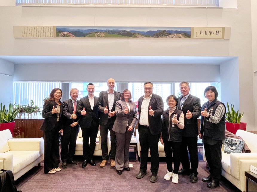 盼攜手拓展智慧科技合作  波蘭格利維采市訪團拜會市府...