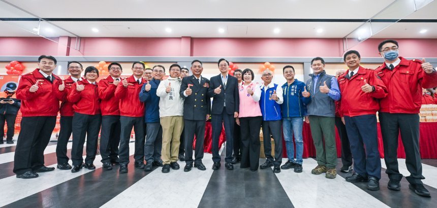 張善政表揚40位消防績優人員  桃市府攜手美光成立首支企業...