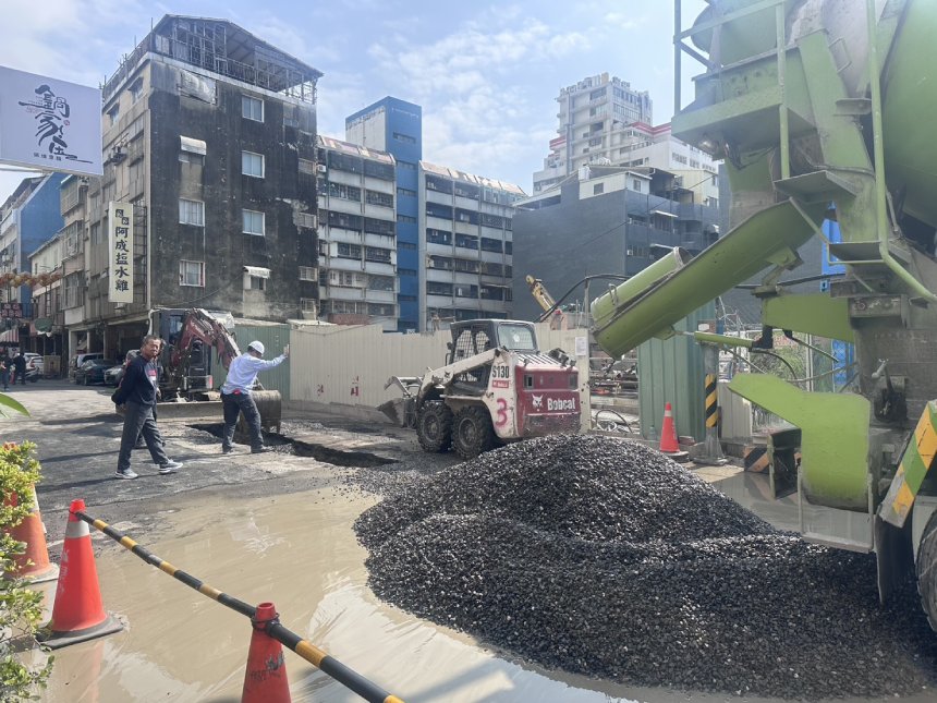 五妃街道路下陷事件  南市府啟動跨局處小組嚴密監控確保...