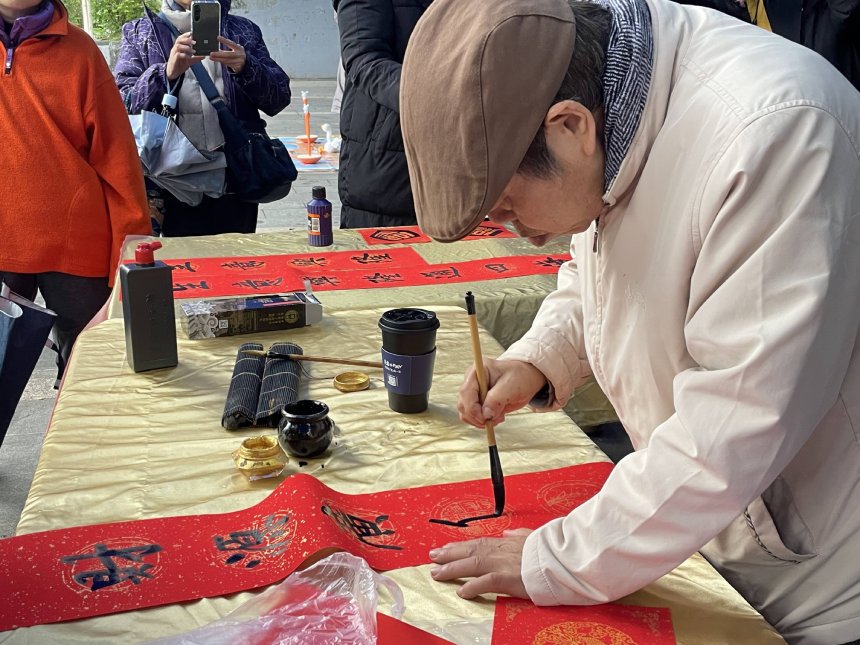 新北春節好時光  揮毫送福賀馬年...