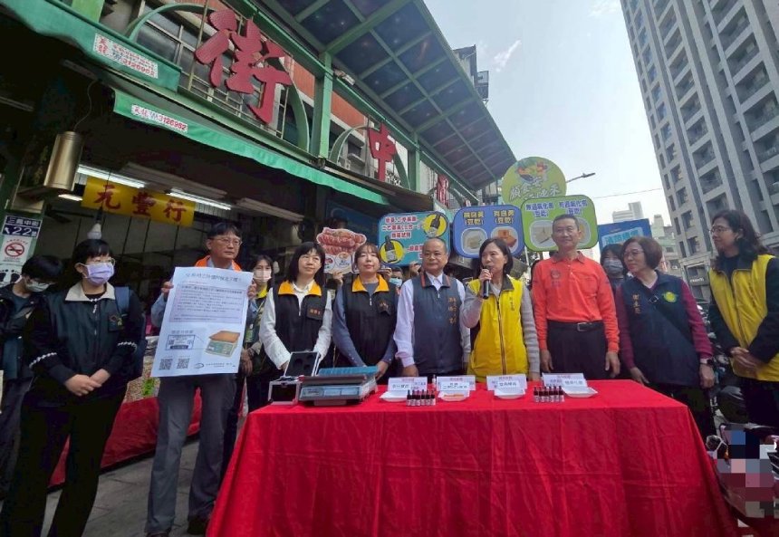 高雄市三鳳中街年貨擴大聯合稽查  為年節食品安全把關