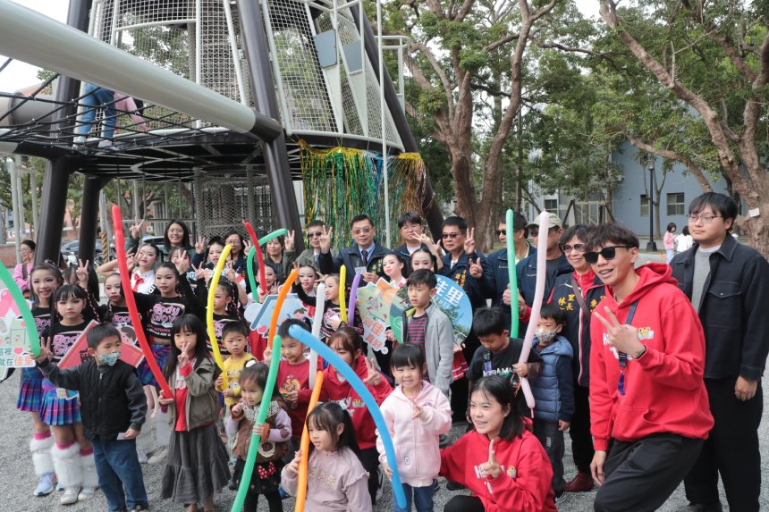 佳里公園三期特色遊戲場啟用  打造全齡共融休憩新亮點...