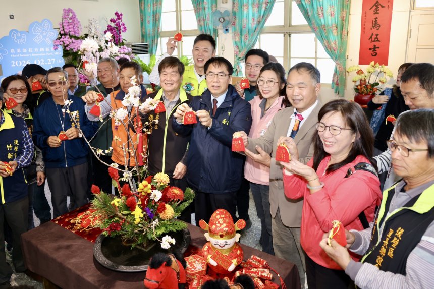 後壁菁寮老街蘭花展登場  白天看蘭花、晚上看燈花...