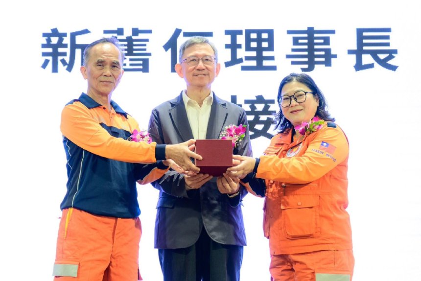 桃園迅雷救援協會理事長交接  王明鉅肯定長年防救災貢獻...