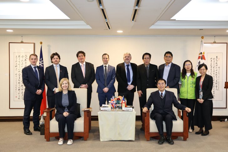 英國大林肯郡市長拜會黃偉哲  雙方暢談農業交流...