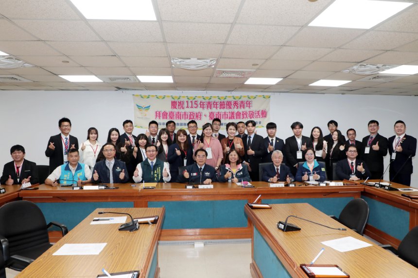 青年節前夕與青年對談  黃偉哲期勉關心公共議題參與城市...