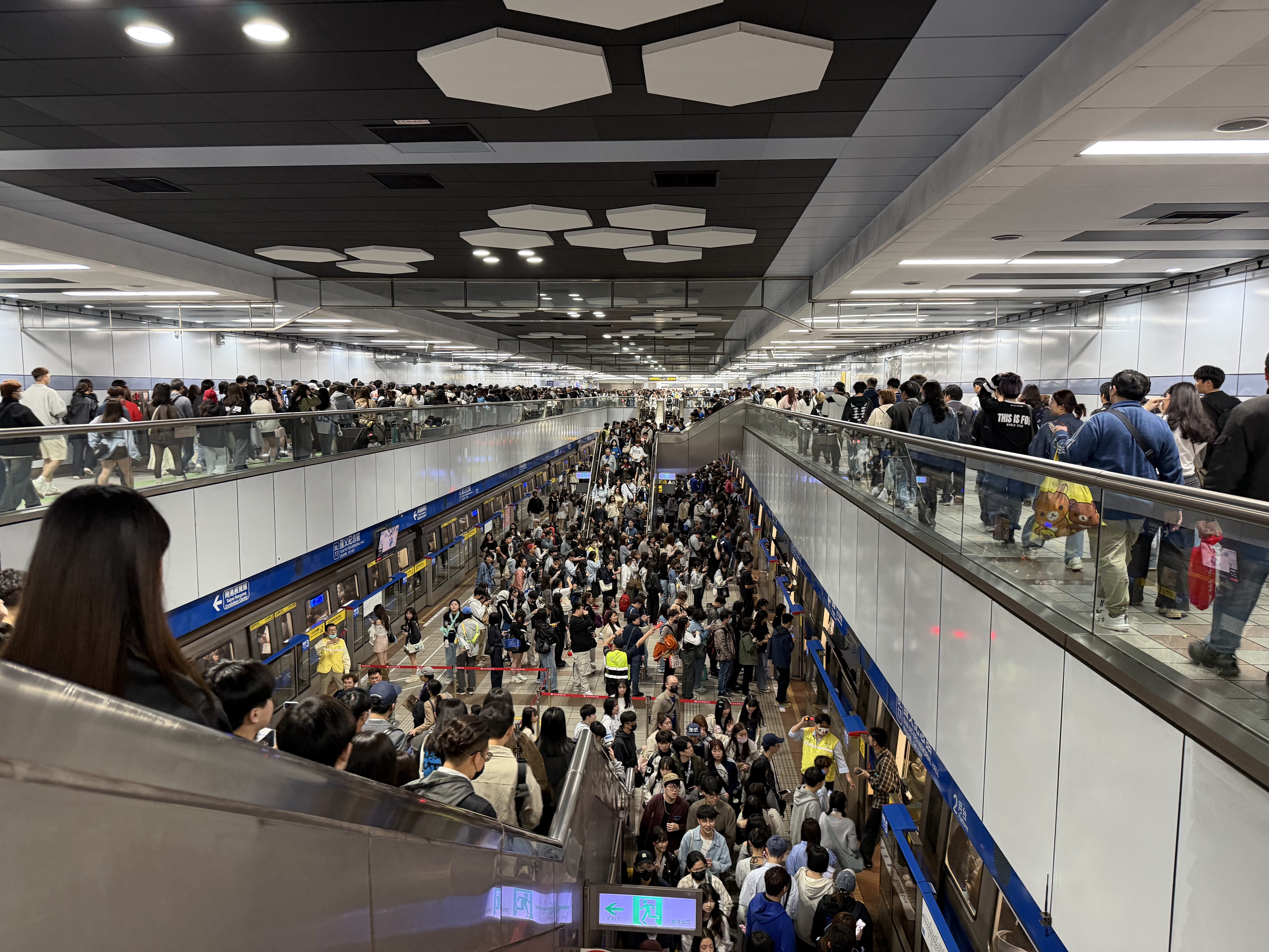 演唱會經濟發威！臺北捷運週五運量突破260.6萬人次 寫下3月...
