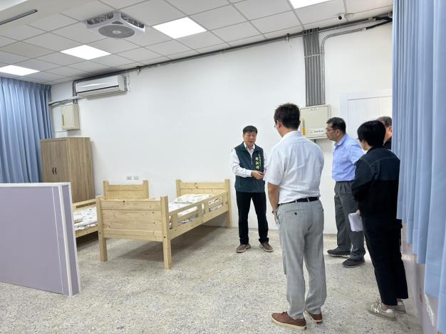 停辦校區華麗轉身 南市教育局長視察南化區學生宿舍整建工...