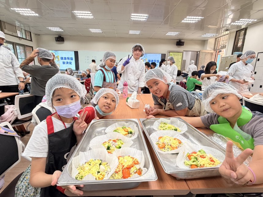 台南學童食育營從料理翻轉觀念  孩子化身「營養小老師」...