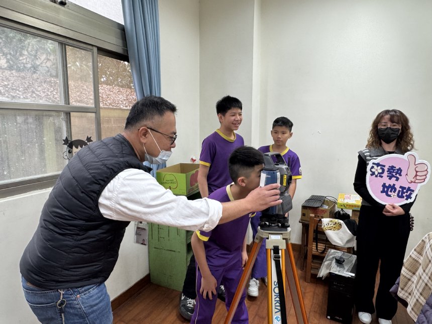 東勢地政所前進校園  關鍵重測資訊生動趣味入童心...