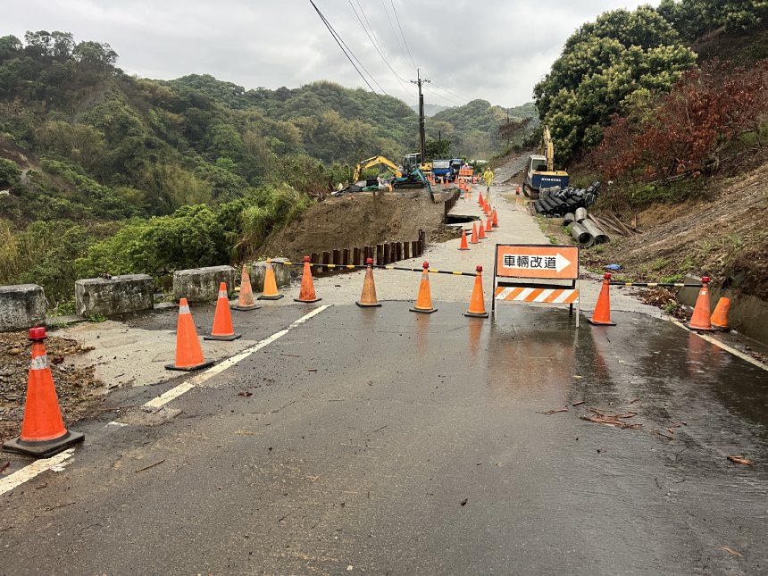 霧峰區暗坑巷便道因雨封閉  水利局設替代道路持續修繕...