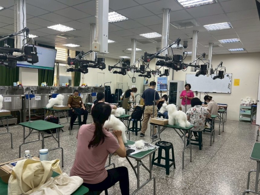 開店學營銷我挺你！  中市微型創業充電站神助攻...