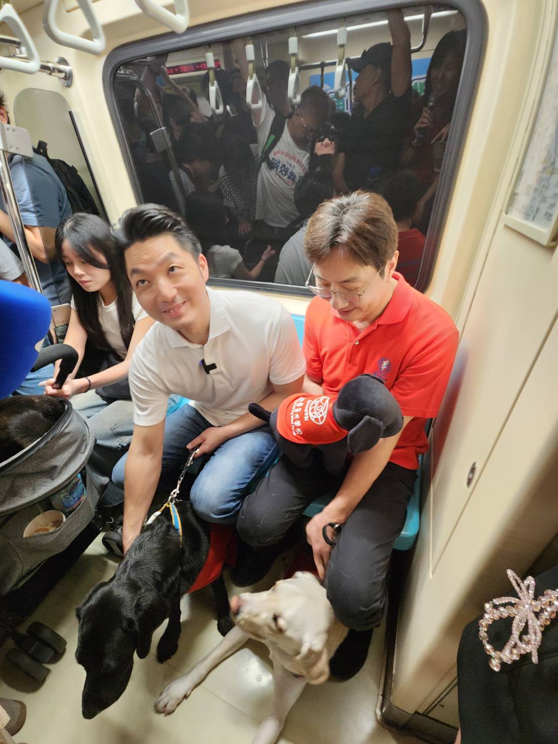 北捷狗狗友善列車啟航 臺北市長蔣萬安邀毛孩體驗B、M、W出...