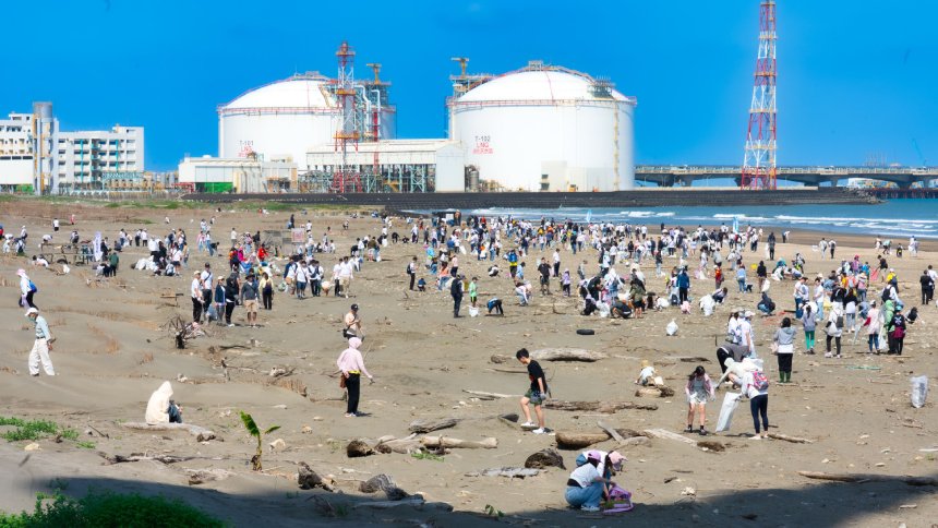和泰集團淨灘減塑全台總動員  公私協力守護海洋環境...