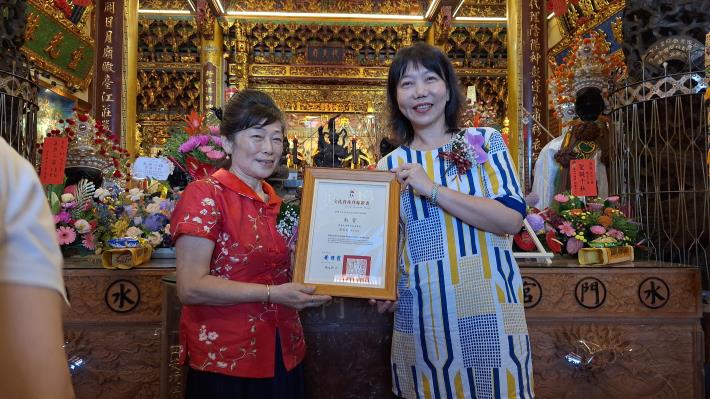 「南管」黃美美藝師獲認定文資保存者  %E6��化局長黃雅玲親�...
