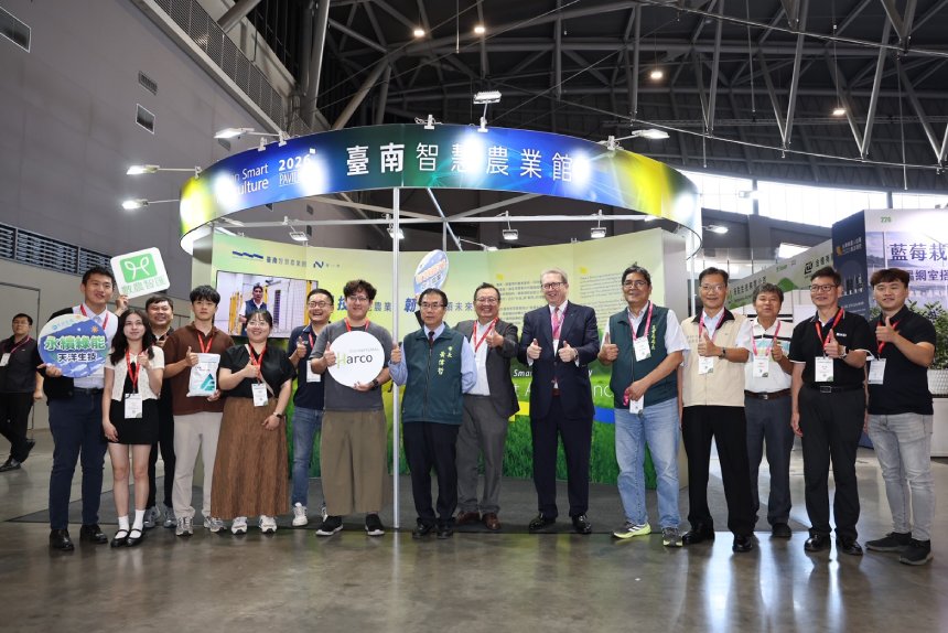 亞太農業技術展台南登場  黃偉哲與業者交流科技實力...