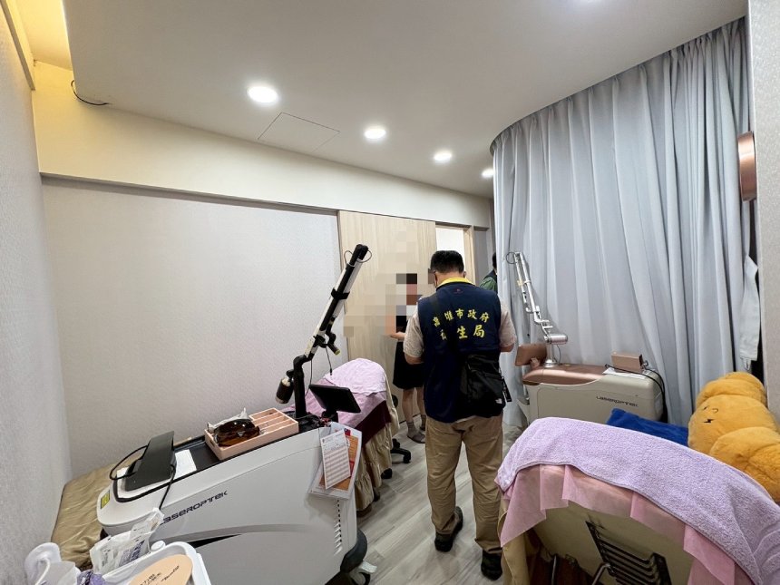 高市府衛生局即時查核某診所監控設備  帶回監視主機交檢警調查