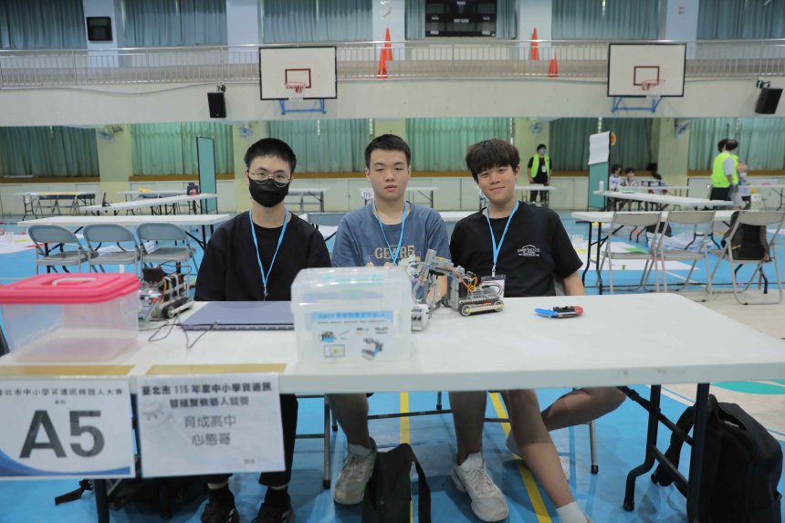 台北市推動AI實作教育  326名學生參與機器人競賽...