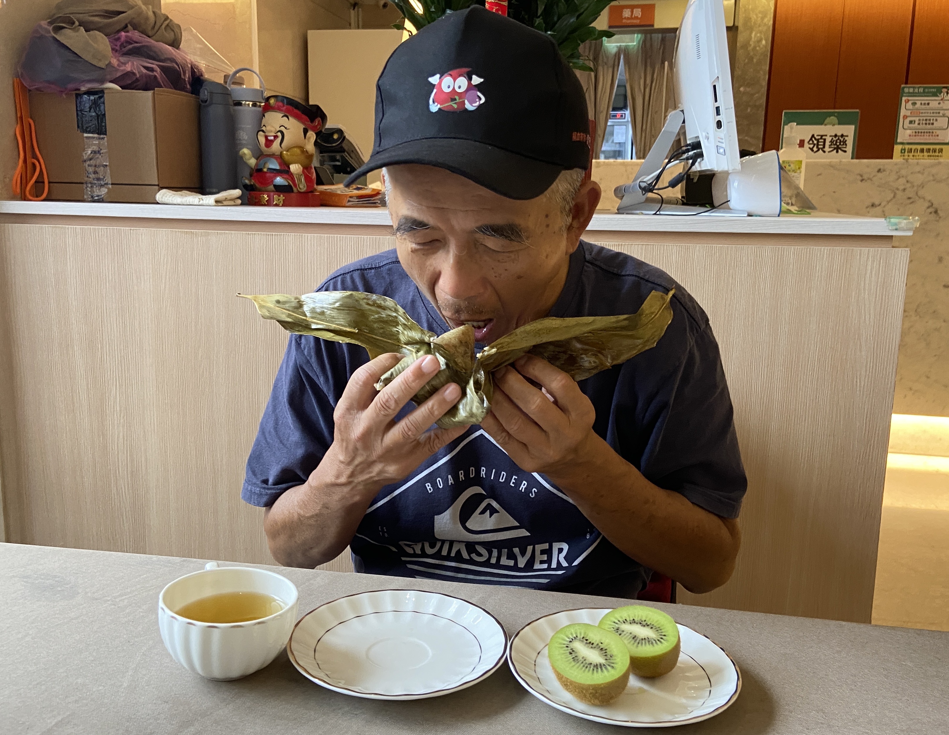 端午節健康不卡關 細嚼慢嚥小口吞保長者安康