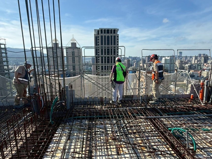 慎防颱風來襲  高雄市社區工地同步防颱防汛