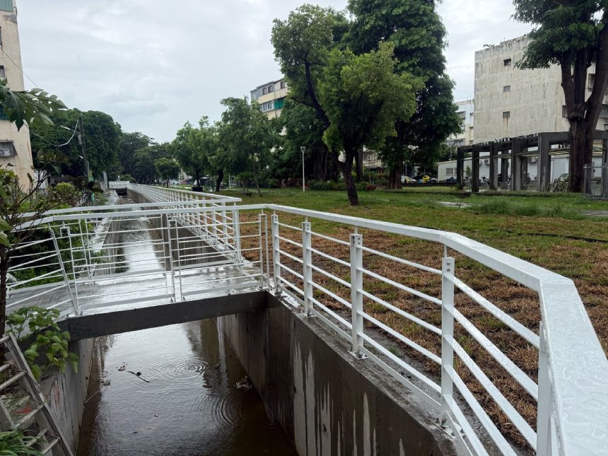 鳳山國富路旁中小排渠道整建完工  維護排水安全及打造宜居環境