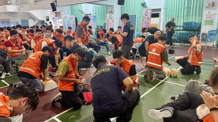 精進救護技能！臺南市替代役備役役男EMT-1複訓演訓召...