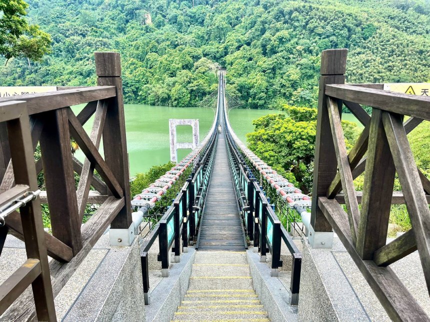 桃園石門水庫藍色公路固定船班  8月15日啟航...