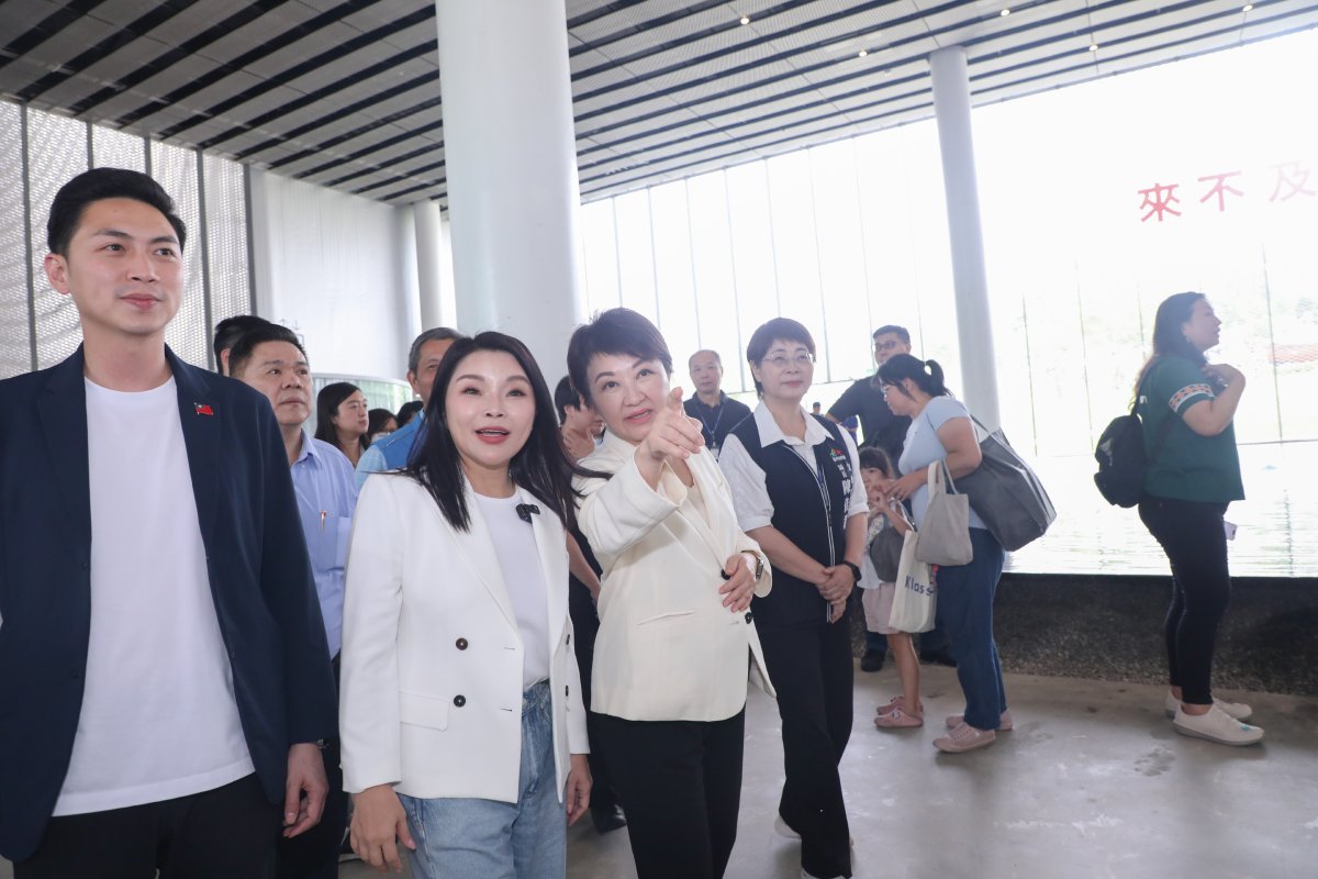 市長帶立委導逛綠美圖  用文化提升中台灣家園的好感度