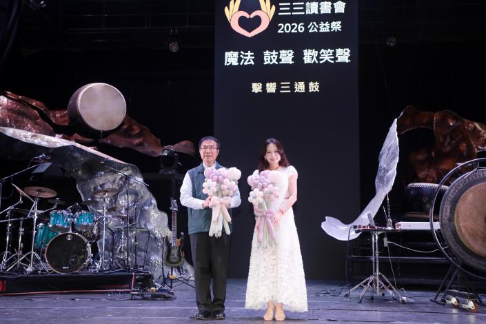 黃偉哲出席三三讀書會公益祭　感謝民間愛心讓台南更溫暖...