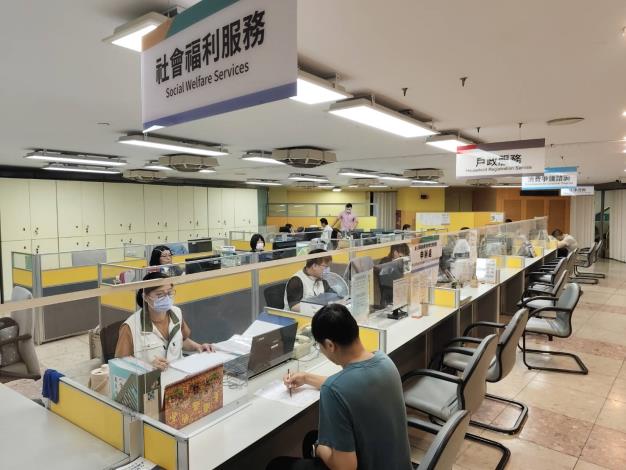社會局進駐永華聯合服務中心　身心障停車證申辦、社福諮...