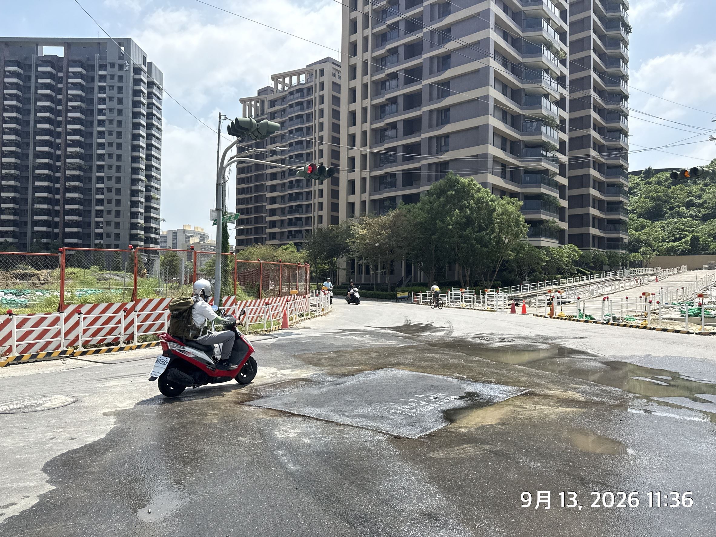 高雄市左營區道路坑洞回填  重新開放通行