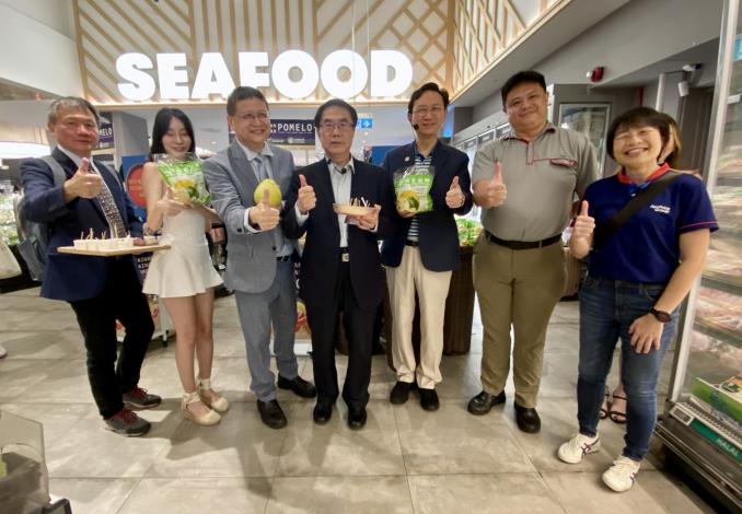 黃偉哲旋風行銷臺南文旦 新加坡「柚」見熱潮...